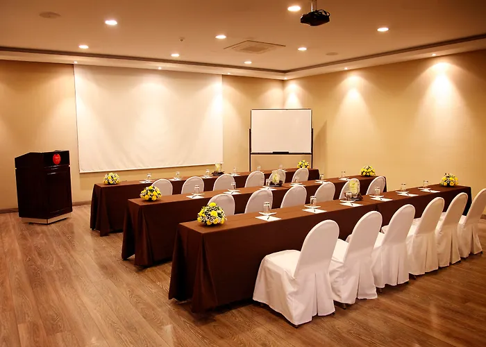 Hotel Reina Isabel